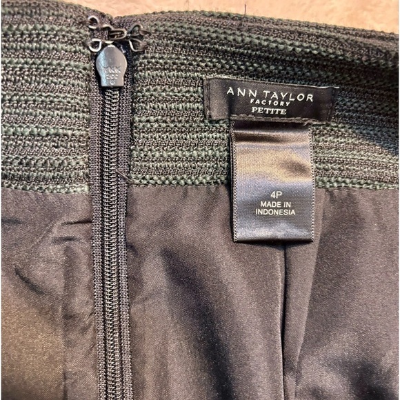 Ann Taylor Factory Skirt Sz 4P Petite Charcoal Grey Textured Shimmer Lined - Picture 7 of 10